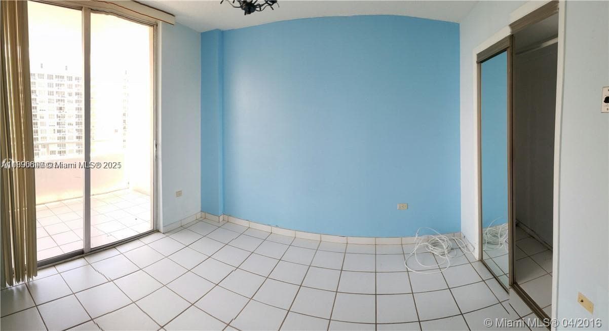 5555 Collins Ave 11U photo 11