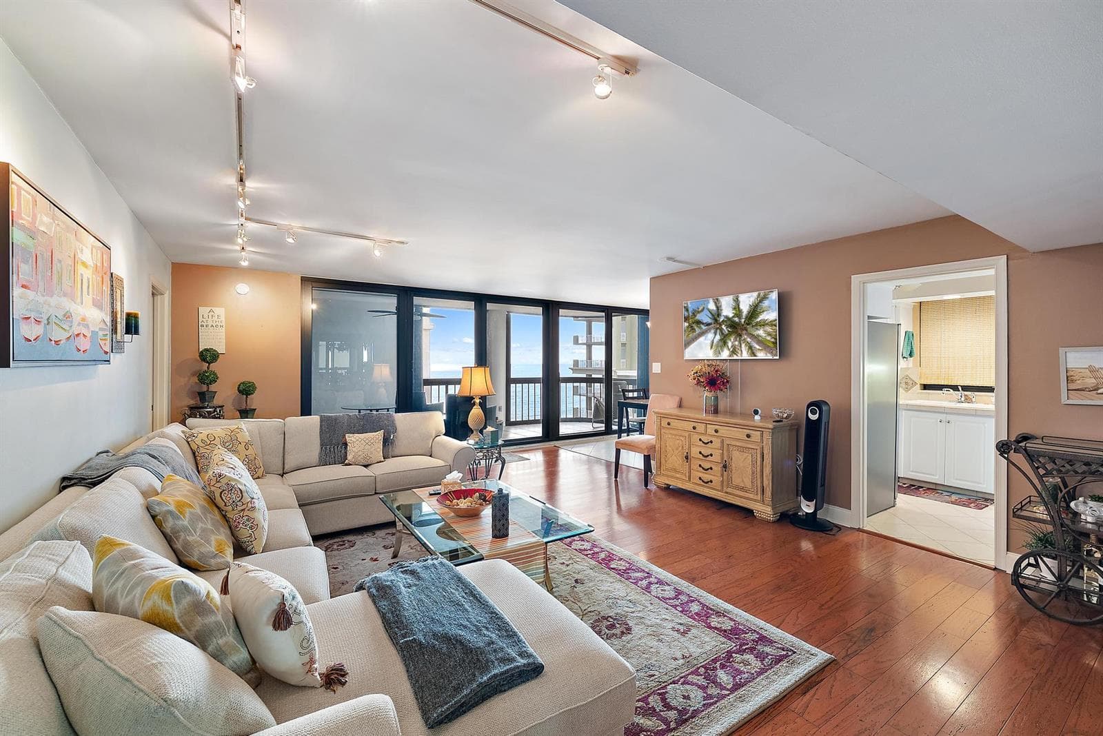 5380 N Ocean Drive 10-B photo 2