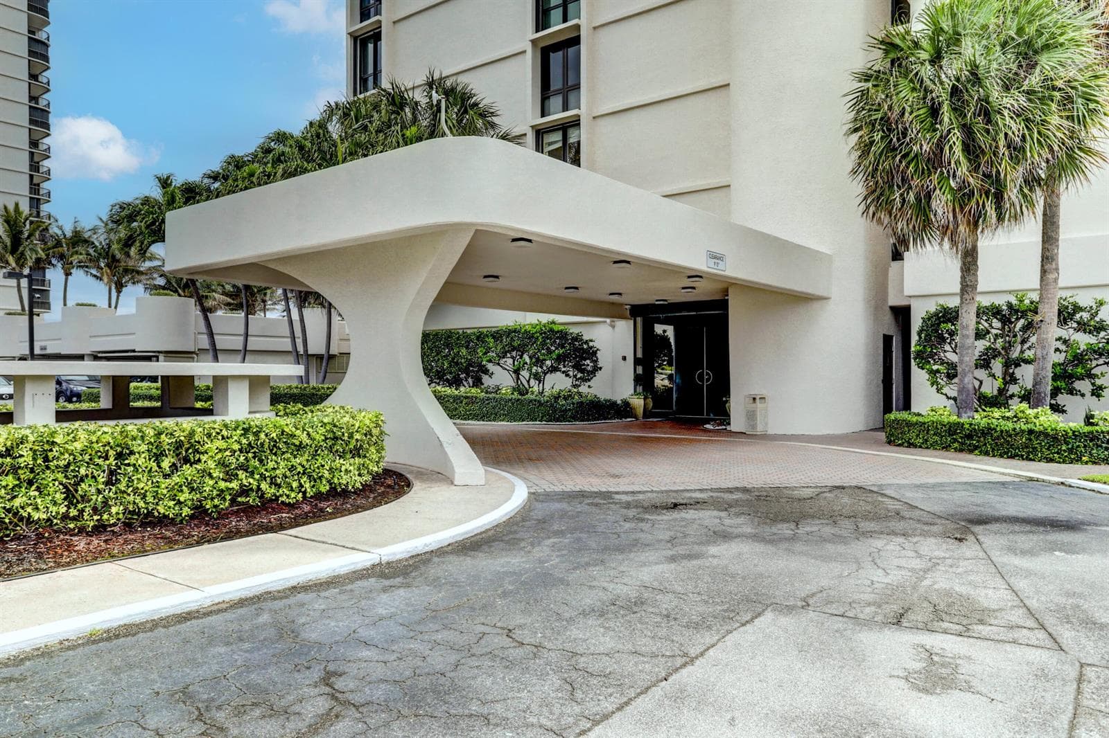 5380 N Ocean Drive 10-B photo 24
