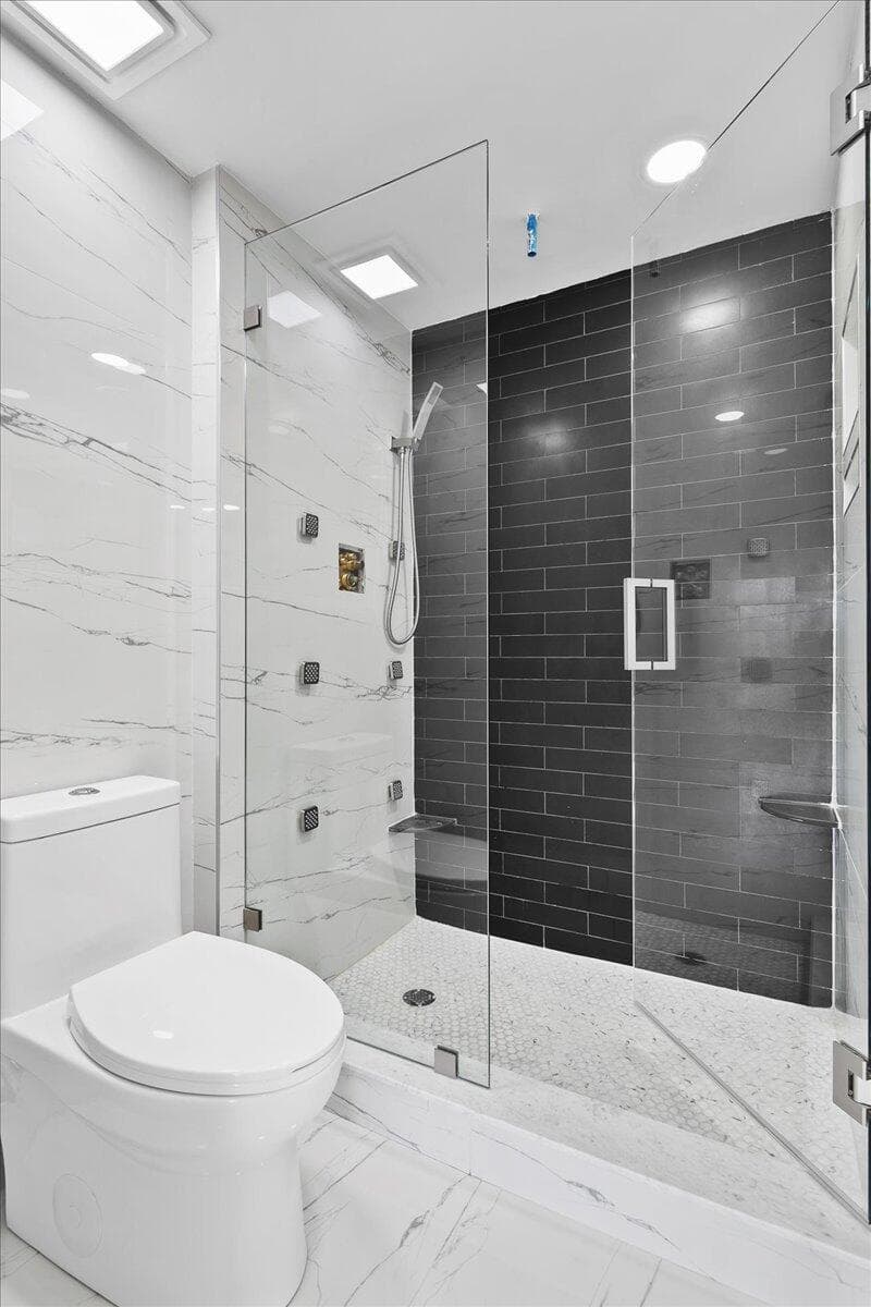 3040 Lake Shore Drive 101 photo 20