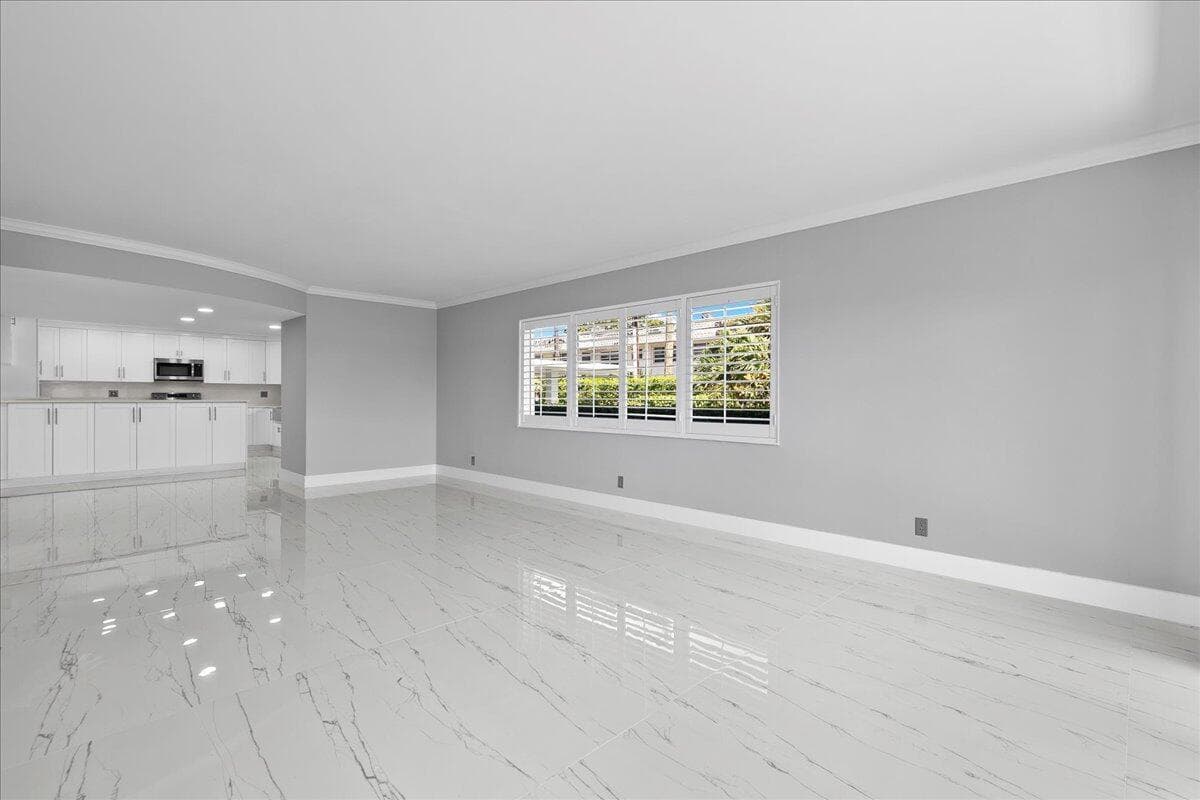 3040 Lake Shore Drive 101 photo 14