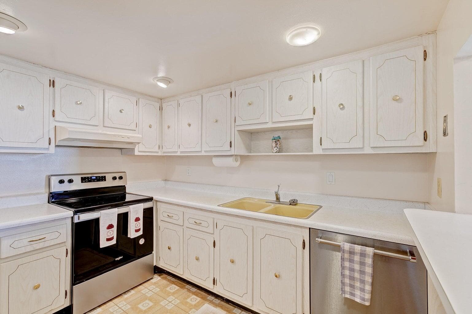 2800 N Ocean Drive B - 6d photo 14