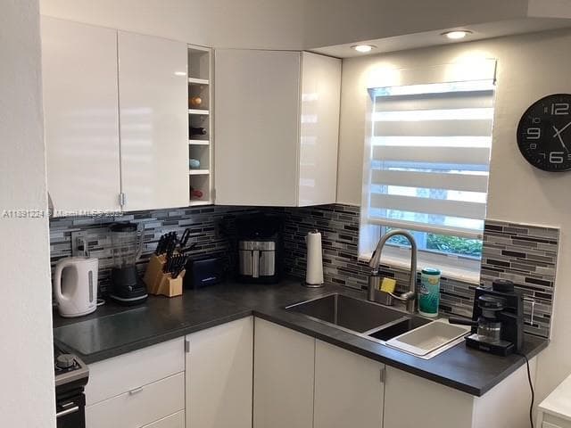 3133 S Ocean Dr 118 photo 2