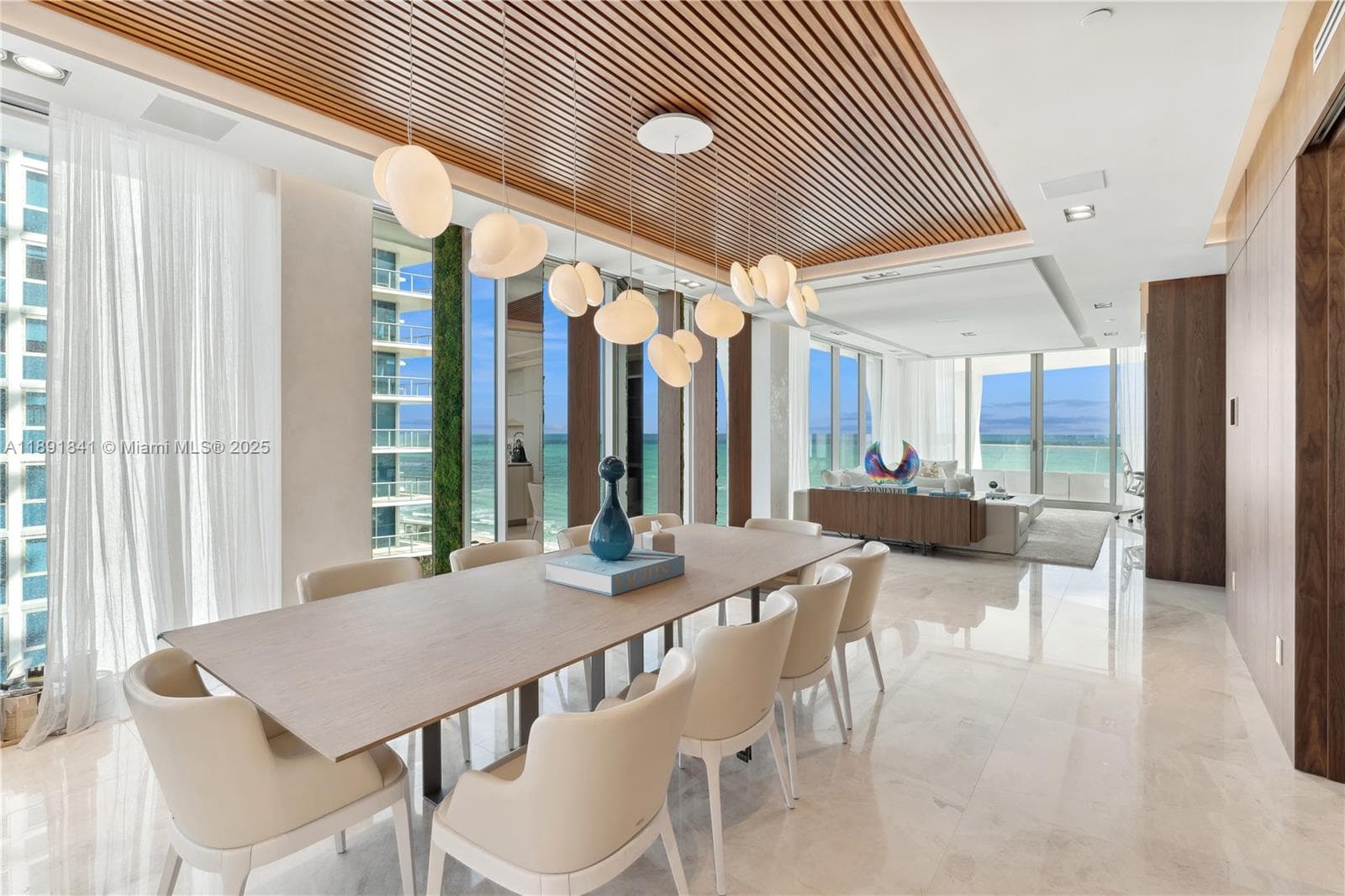 16901 Collins Ave 805 photo 3