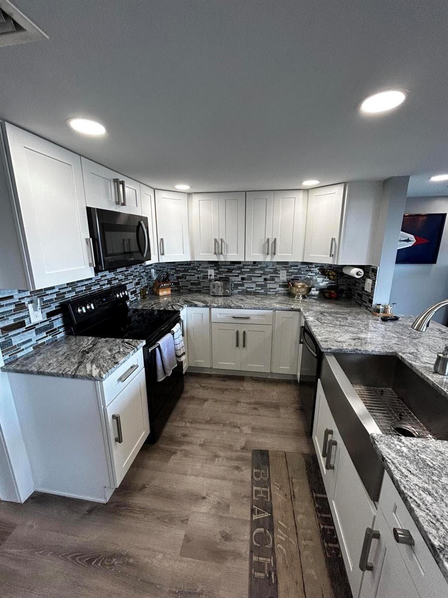 108 Lakeshore Drive 338 photo 13