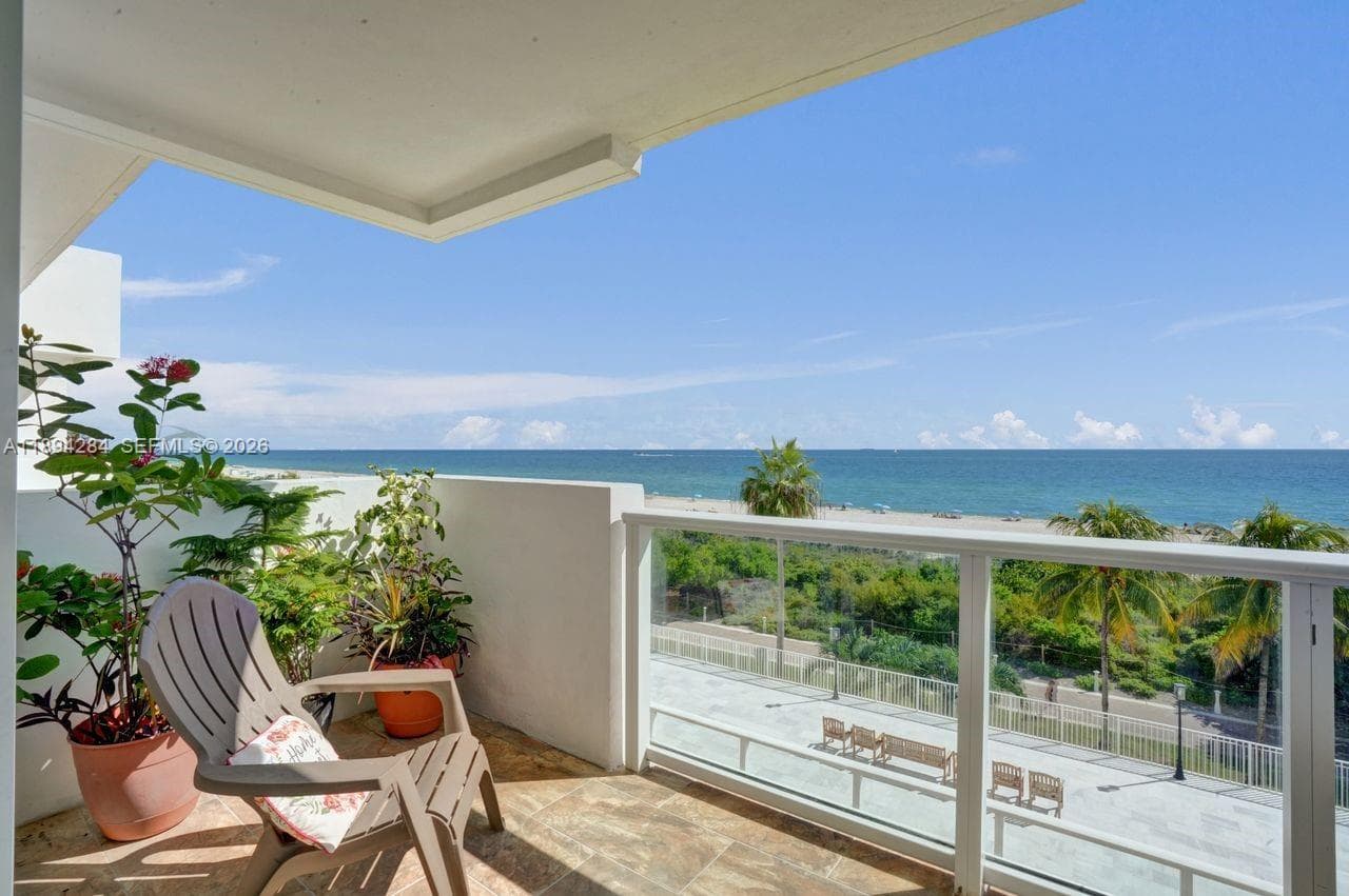 5601 Collins Ave 504 photo 9