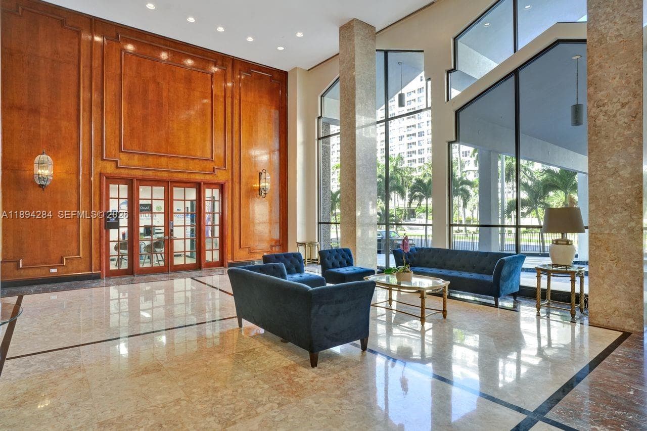 5601 Collins Ave 504 photo 8