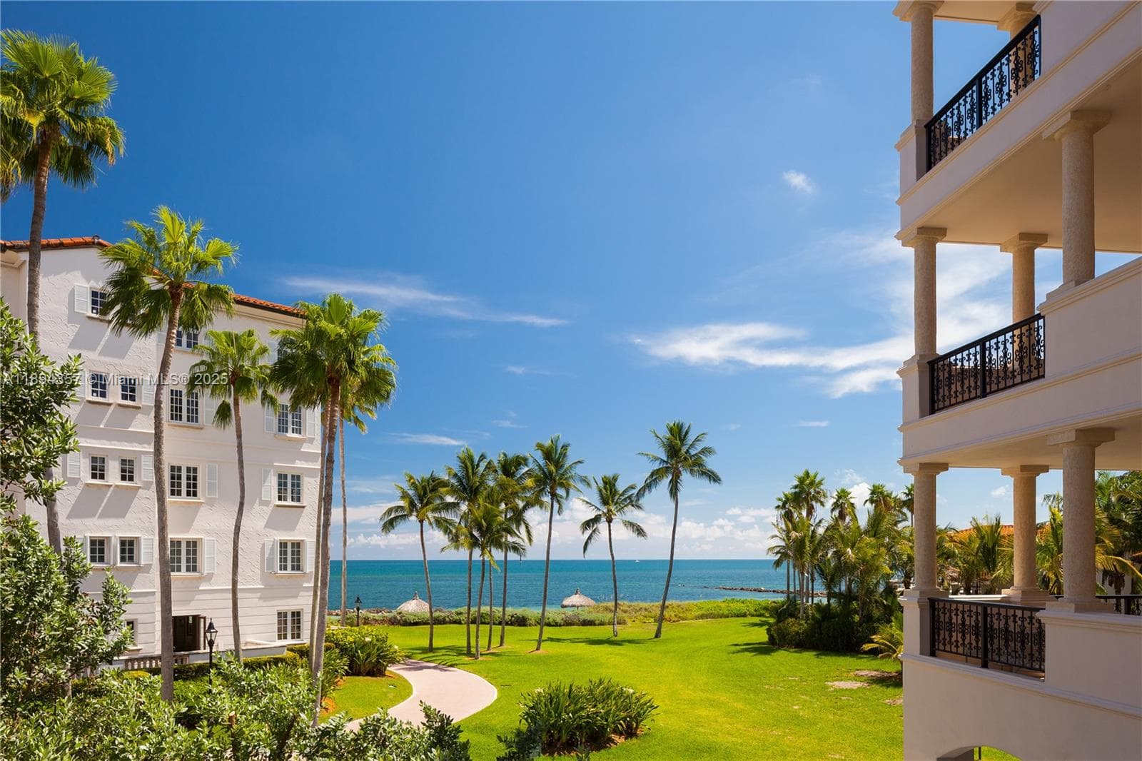 19222 Fisher Island Dr 19222 photo 3