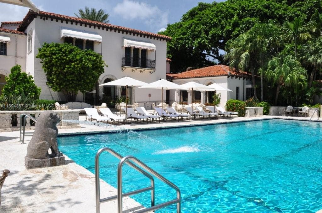 19222 Fisher Island Dr 19222 photo 19
