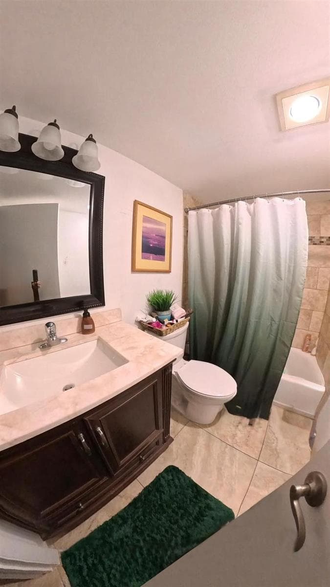 2161 W Woolbright Road M202 photo 17