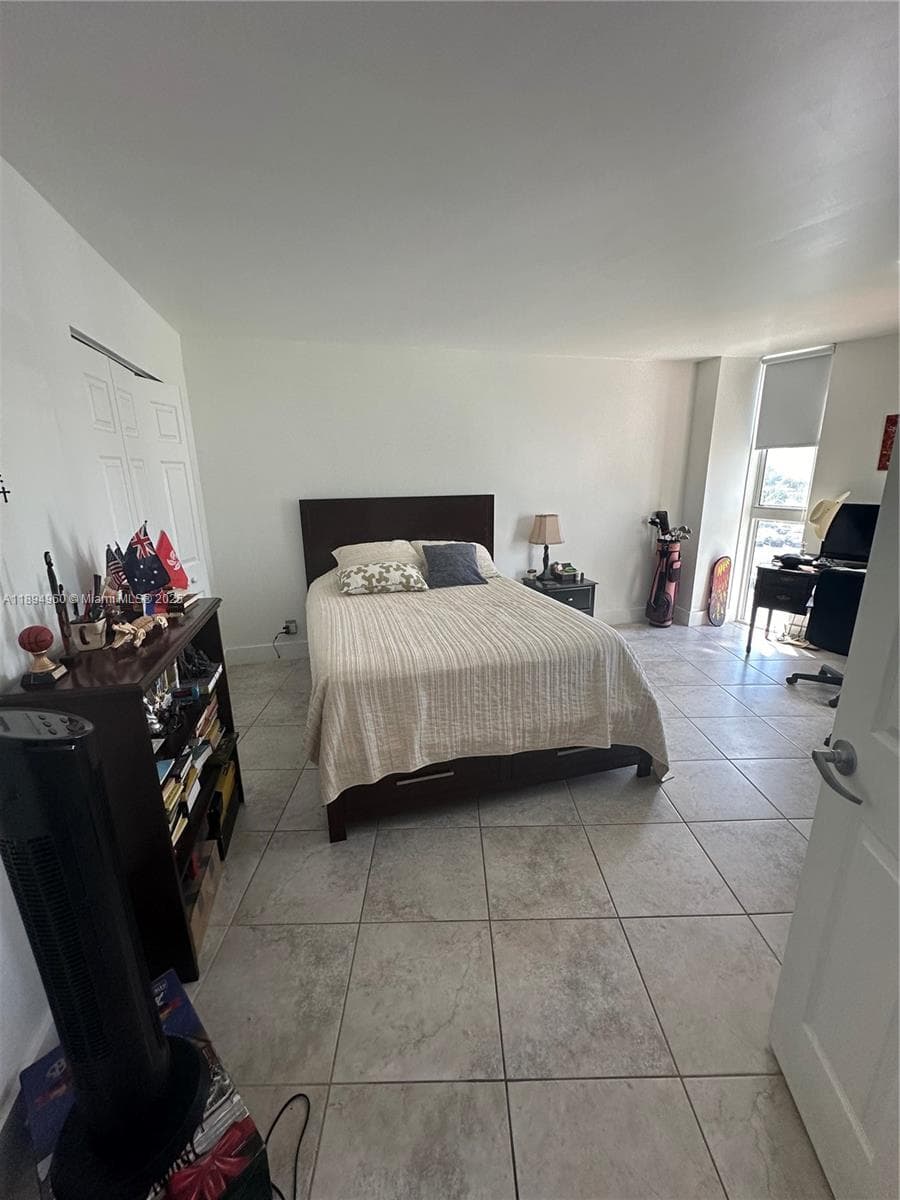 100 Bayview Dr 601 photo 9