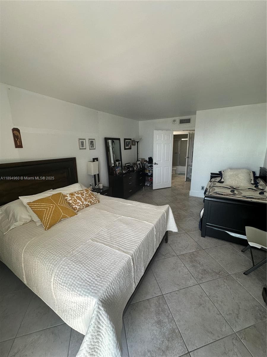 100 Bayview Dr 601 photo 14