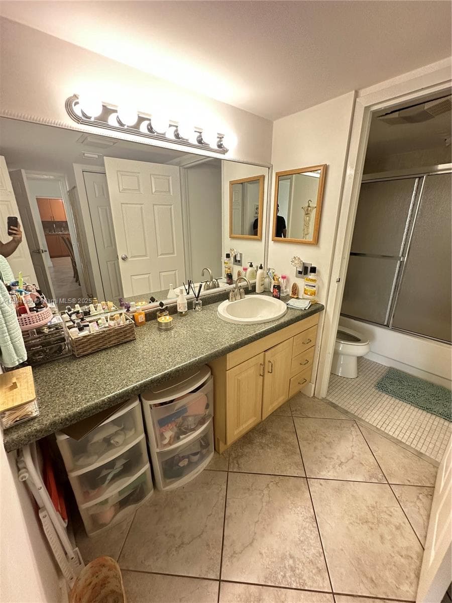 100 Bayview Dr 601 photo 15