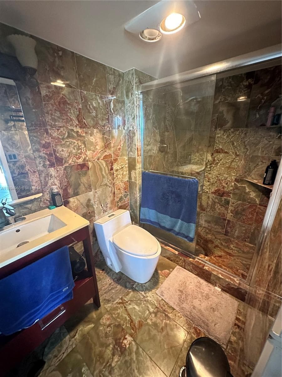 100 Bayview Dr 601 photo 11