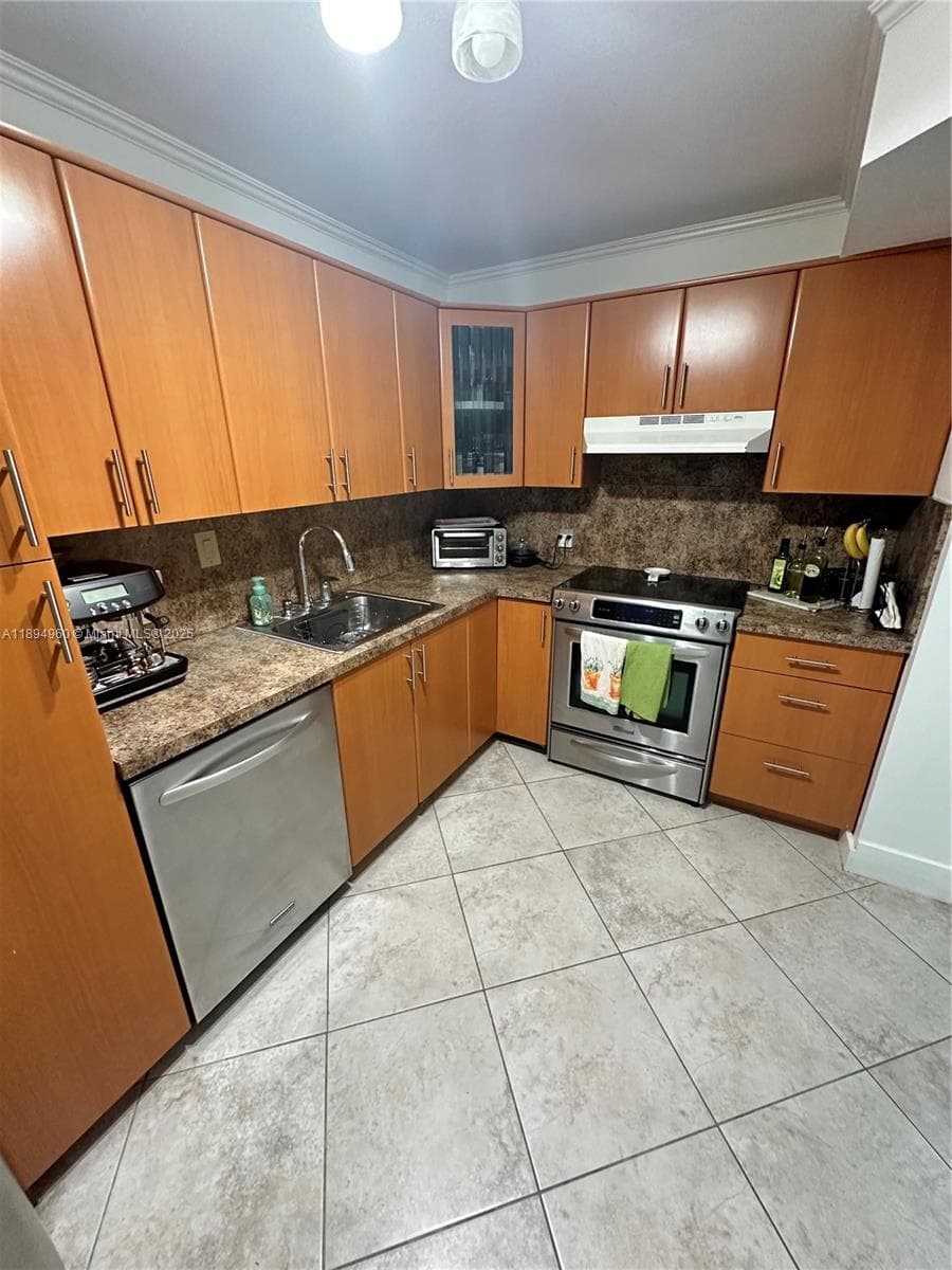 100 Bayview Dr 601 photo 8