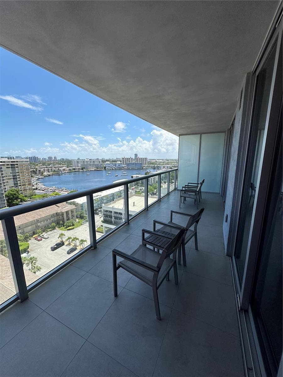 2602 E Hallandale Beach Blvd R1507 photo 23