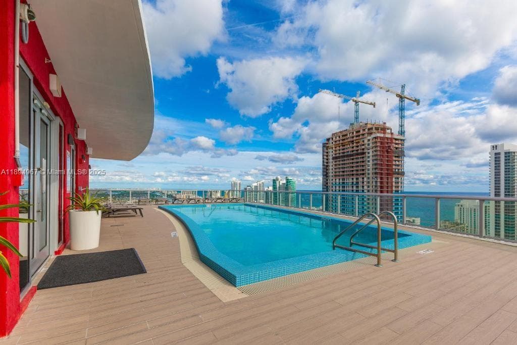 2602 E Hallandale Beach Blvd R1507 photo 5