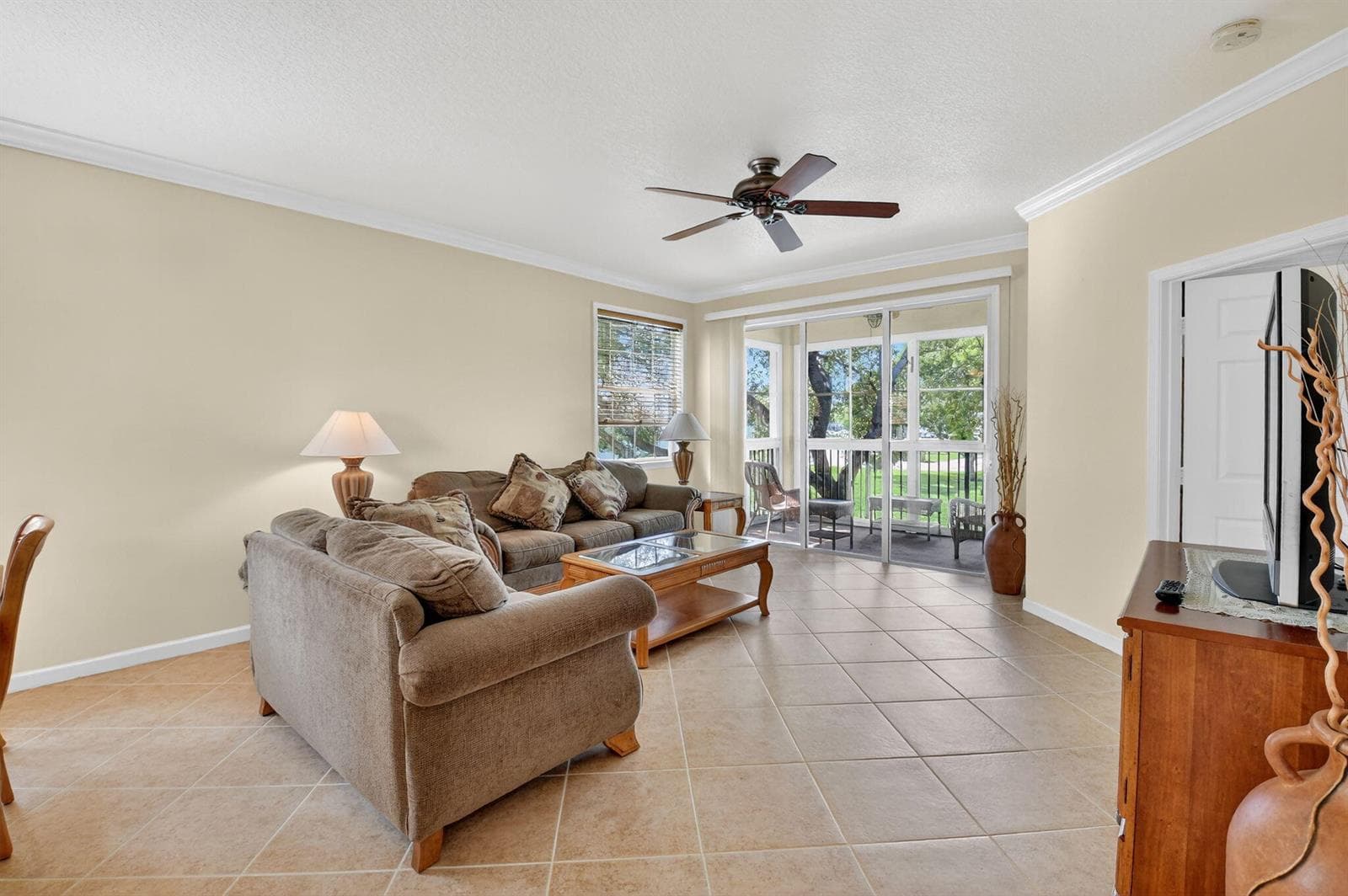 23269 Carolwood Lane 201 photo 10