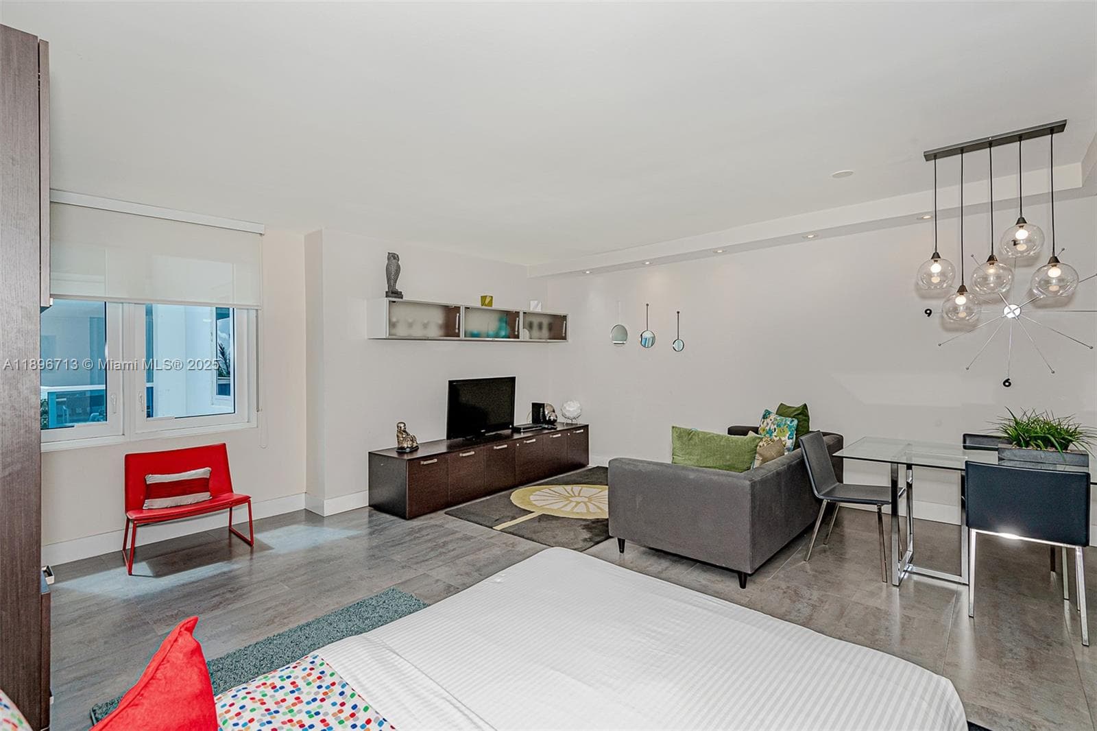 2301 Collins Ave 723 photo 8
