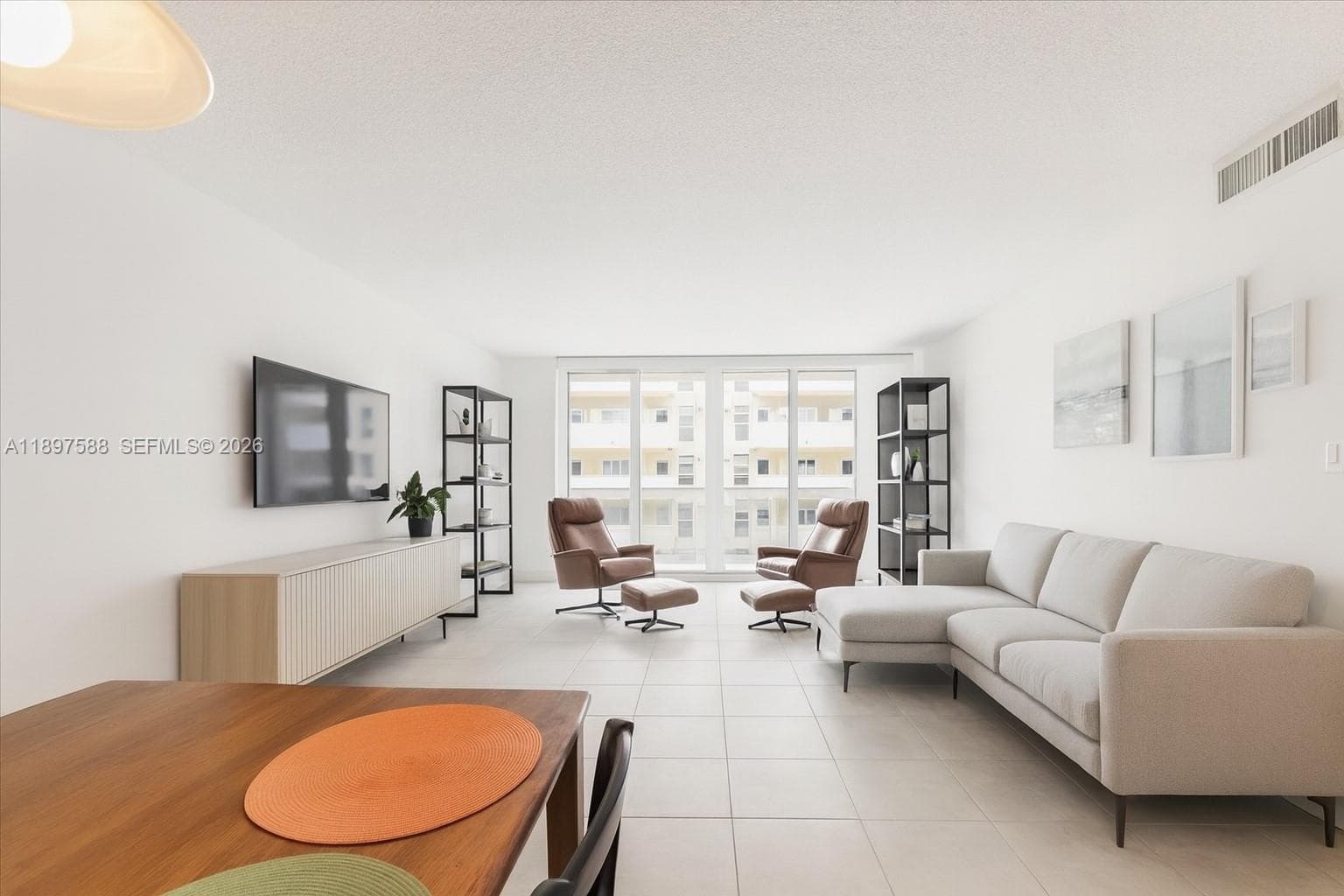3140 S Ocean Dr 207 photo 1