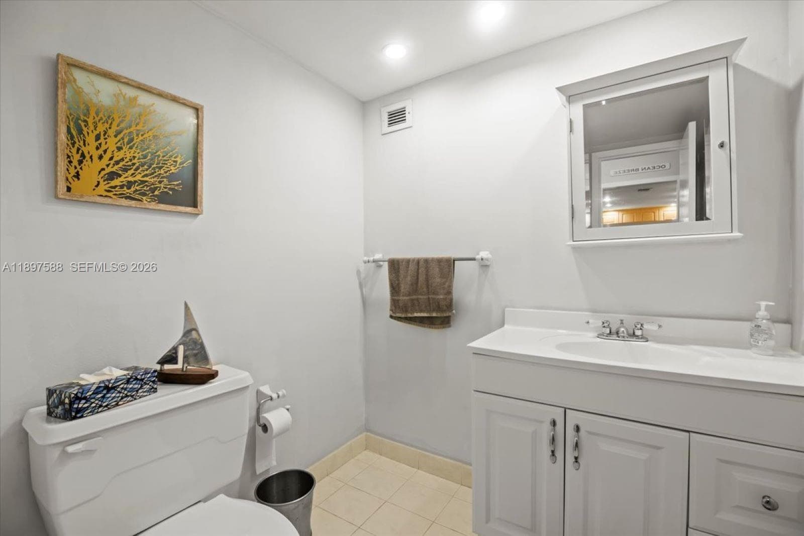 3140 S Ocean Dr 207 photo 8