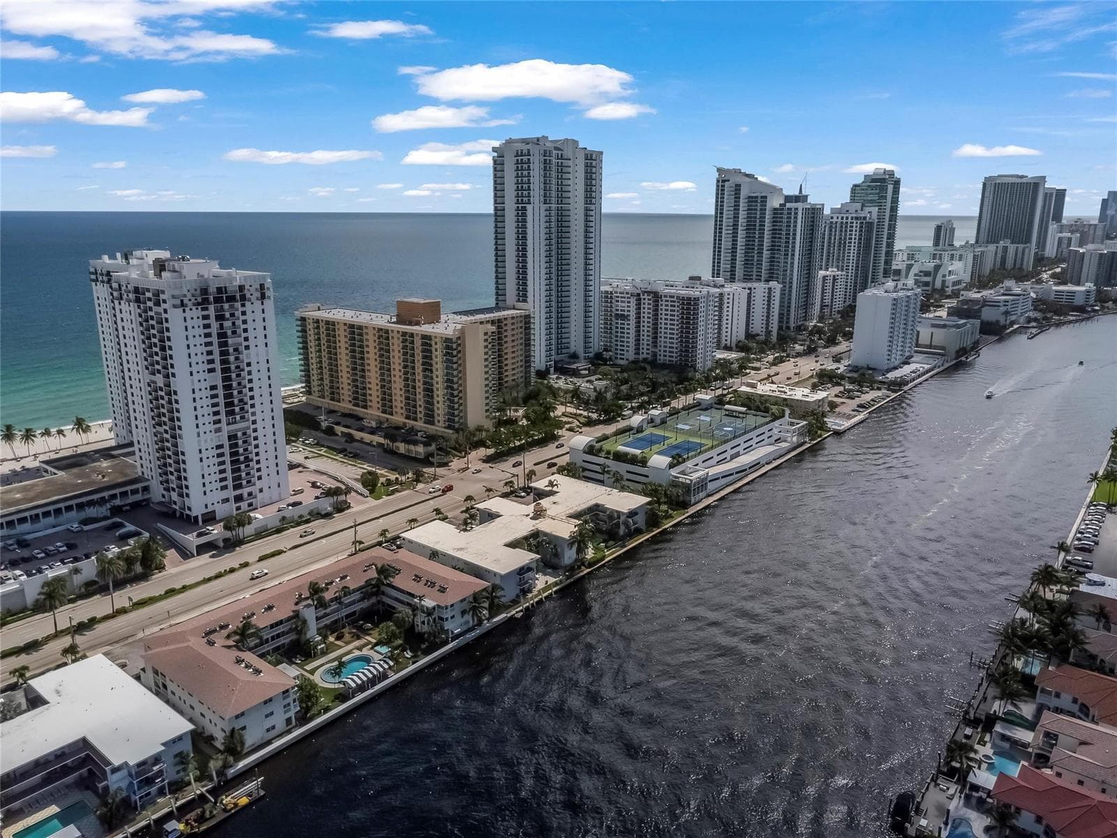 2600 S Ocean Drive 308 photo 2