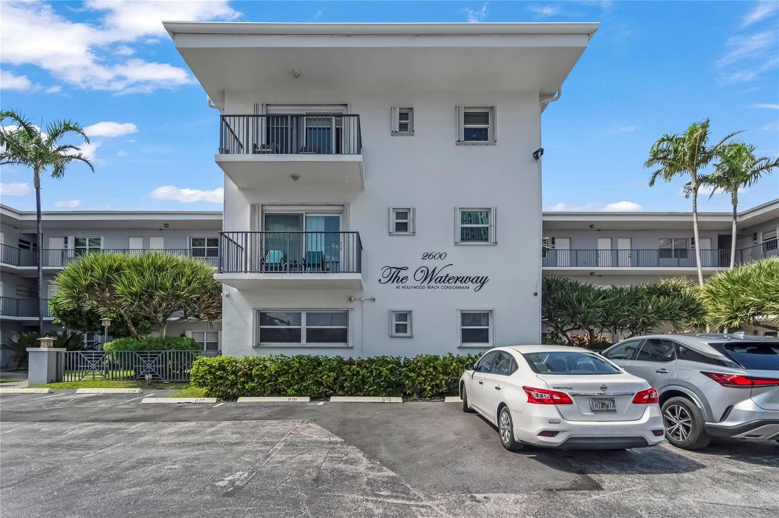 2600 S Ocean Drive 308 photo 1