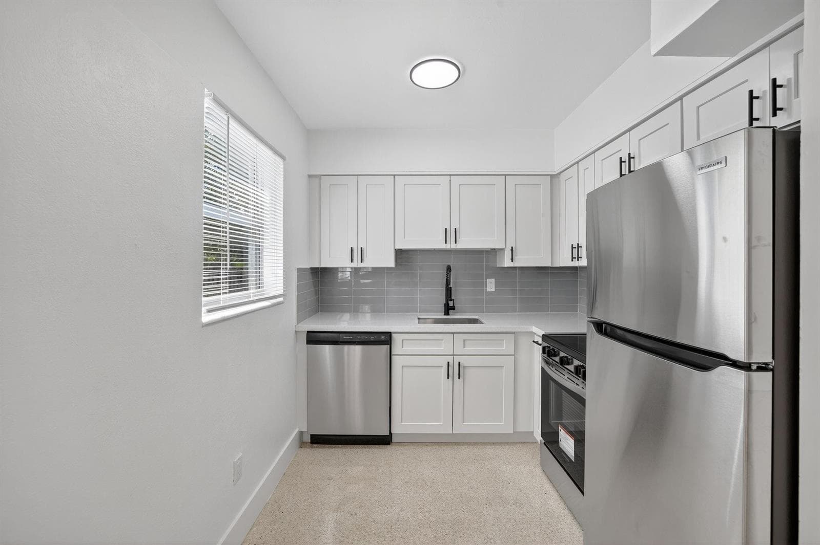 1821 Middle River Drive 1 photo 3