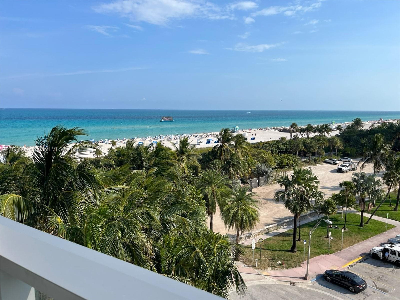 2201 Collins Ave 626 photo 1