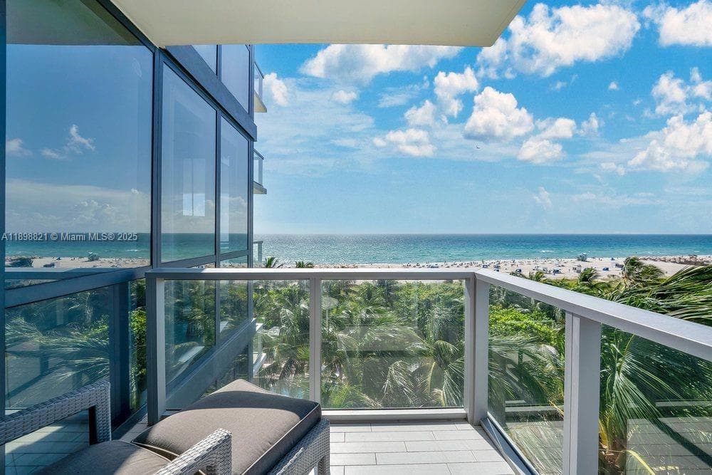 2201 Collins Ave 628 photo 16