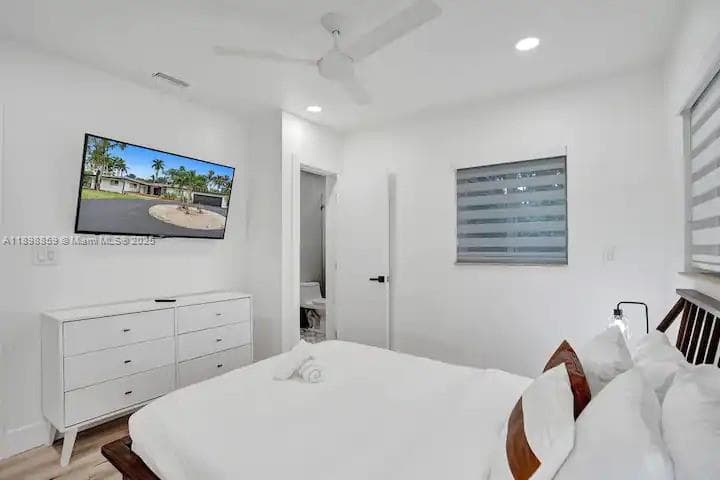 2100 SW 28th Way photo 22