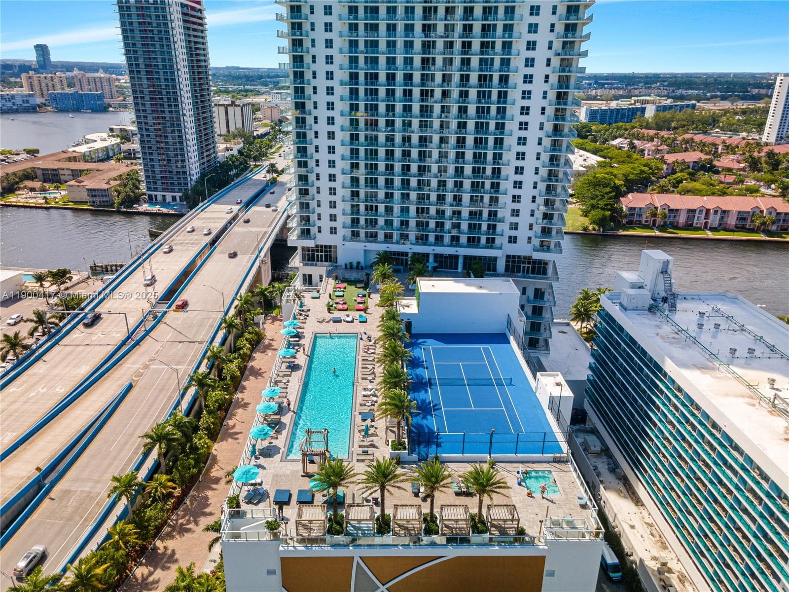 4010 S Ocean Dr R1701 photo 3
