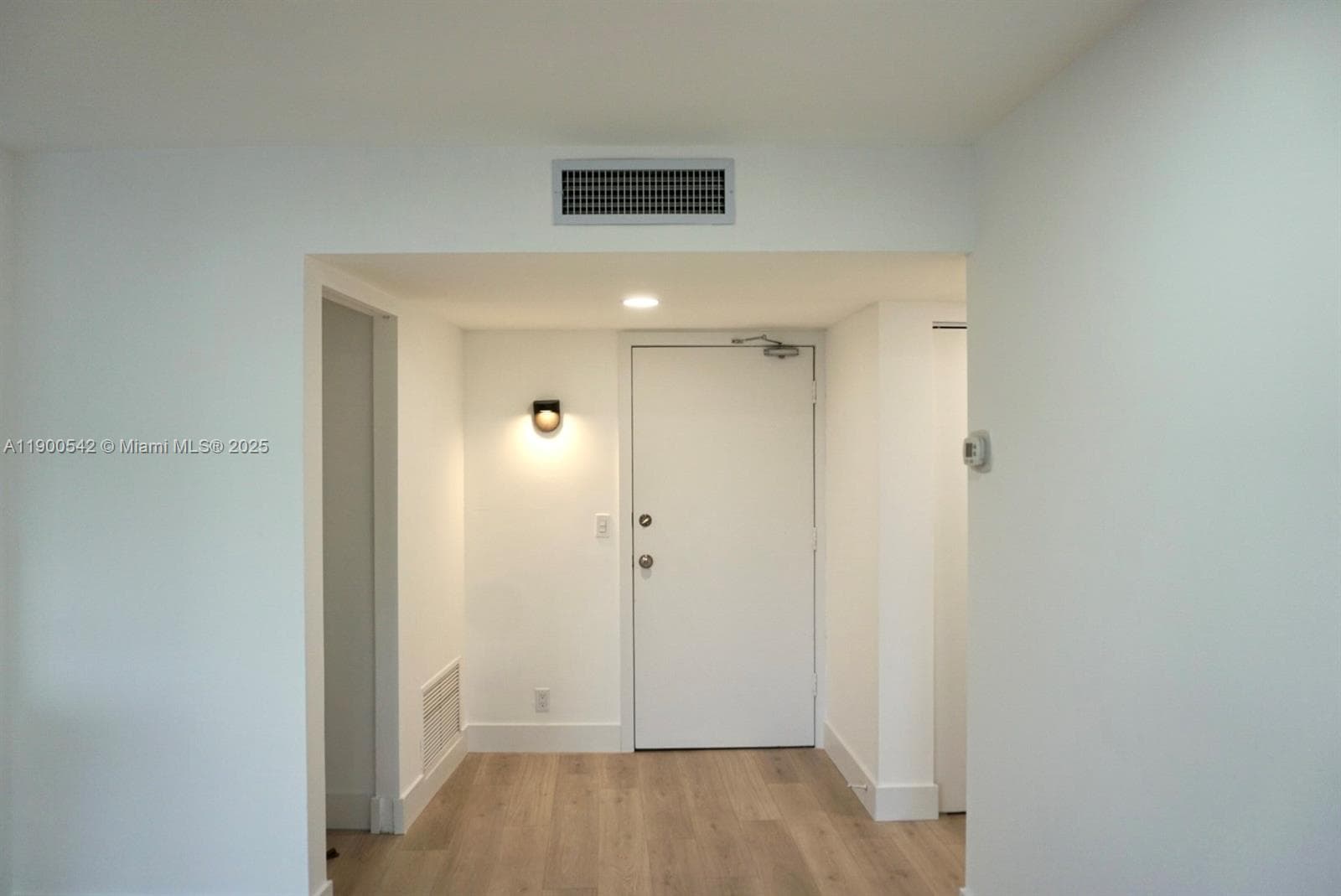 300 Diplomat Pkwy 518 photo 7