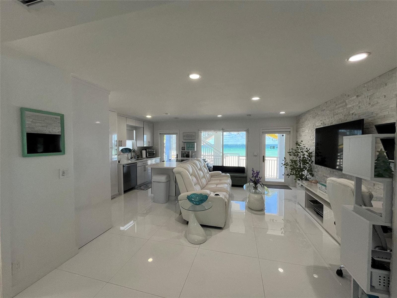 310 S Broadwalk 3b photo 16