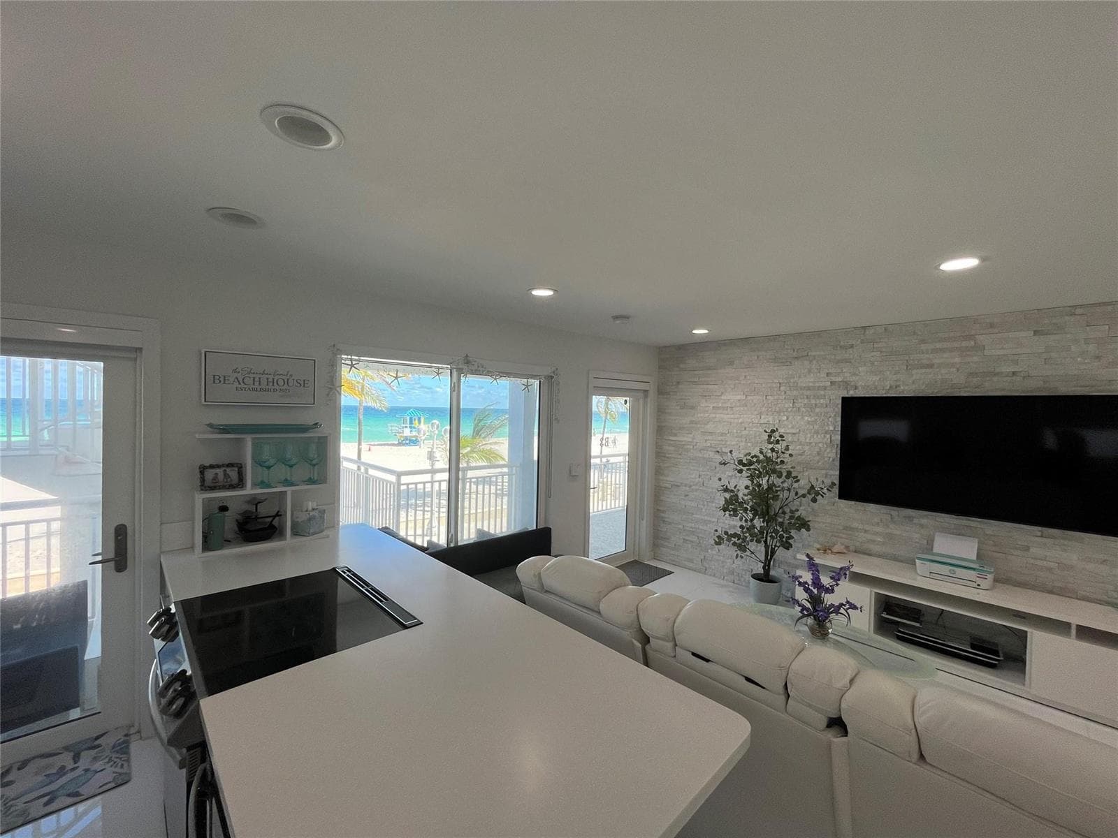 310 S Broadwalk 3b photo 11