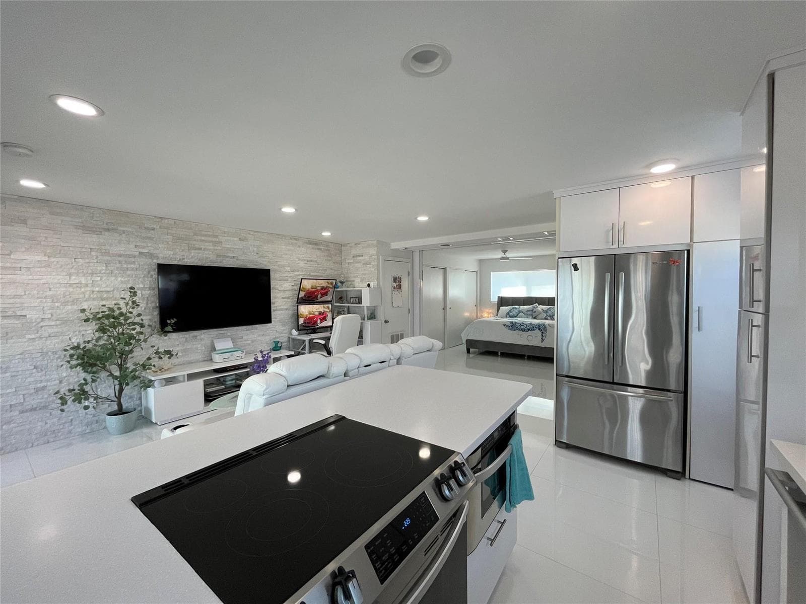 310 S Broadwalk 3b photo 8