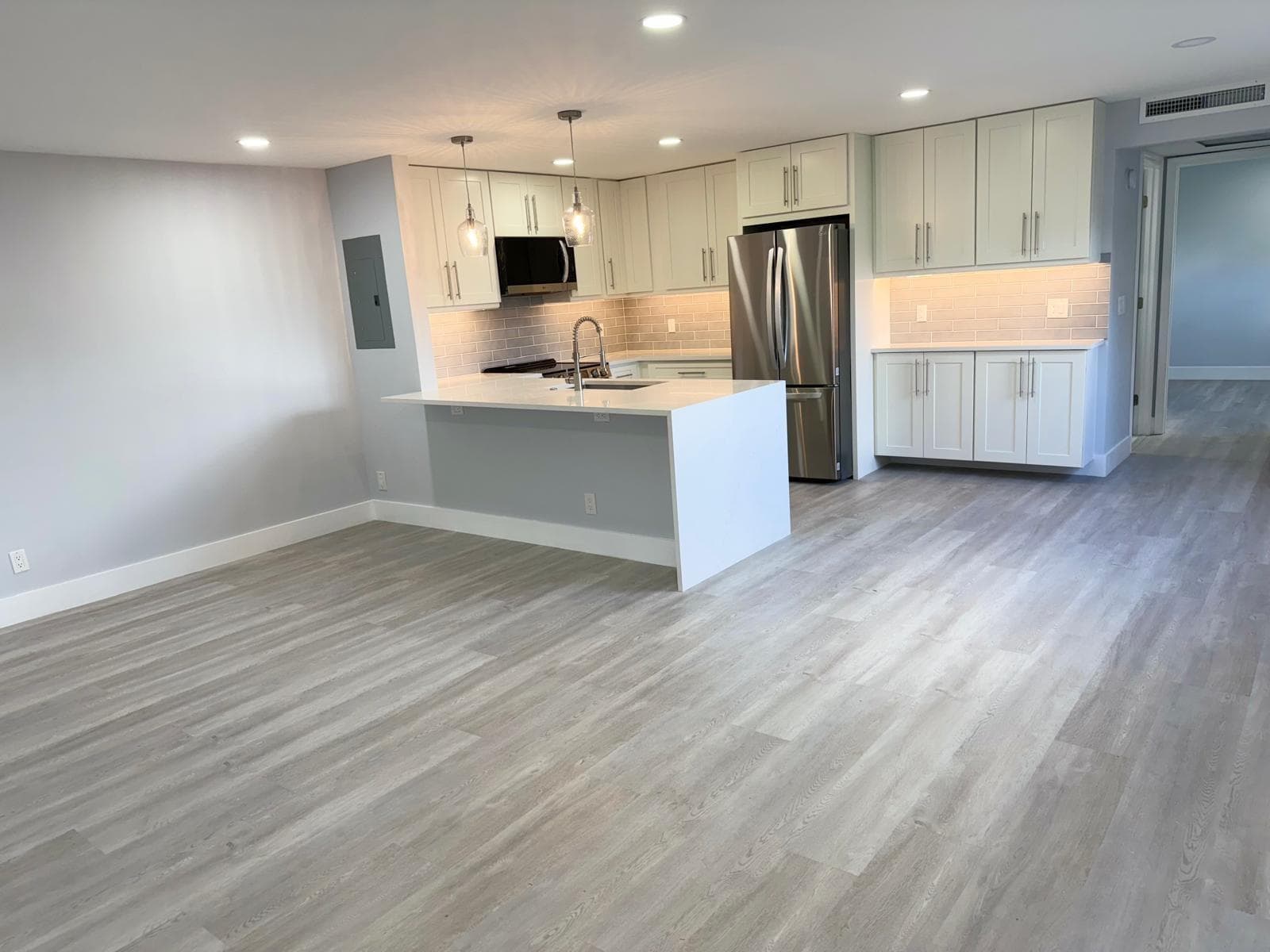 214 Monaco Drive 214 photo 6