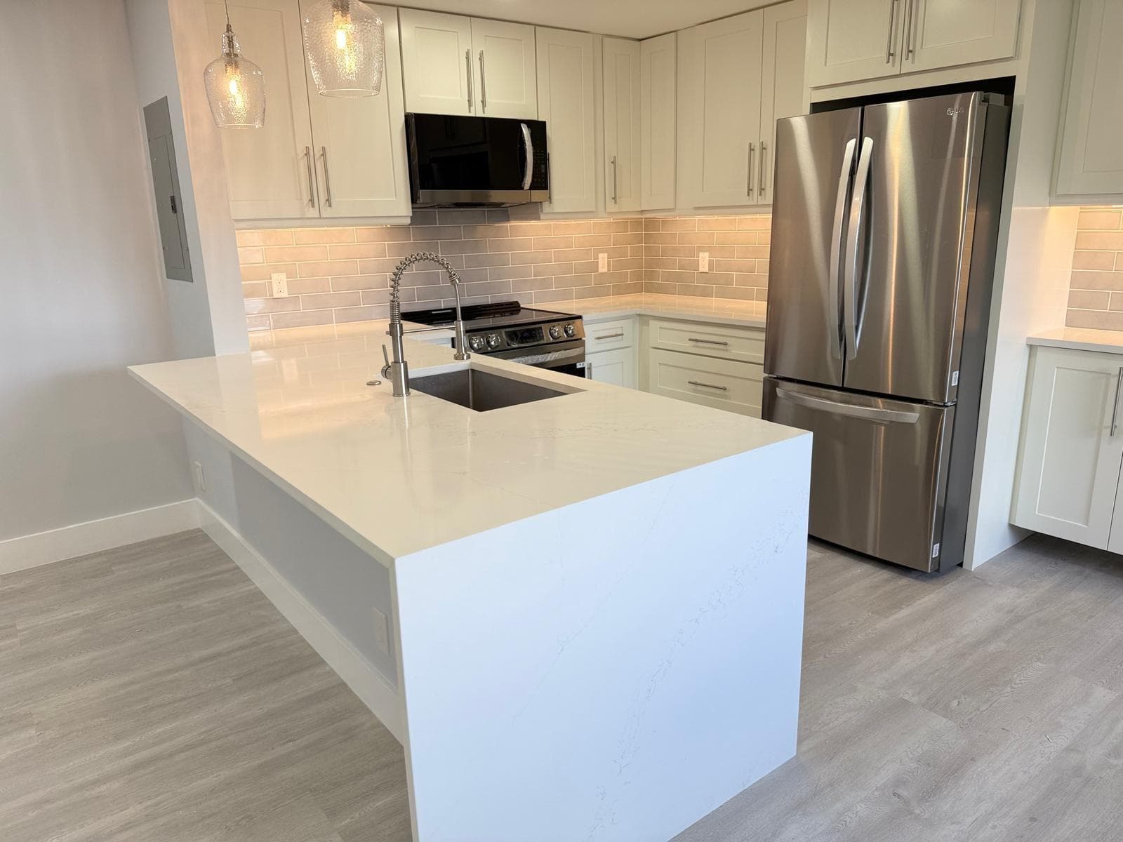 214 Monaco Drive 214 photo 4