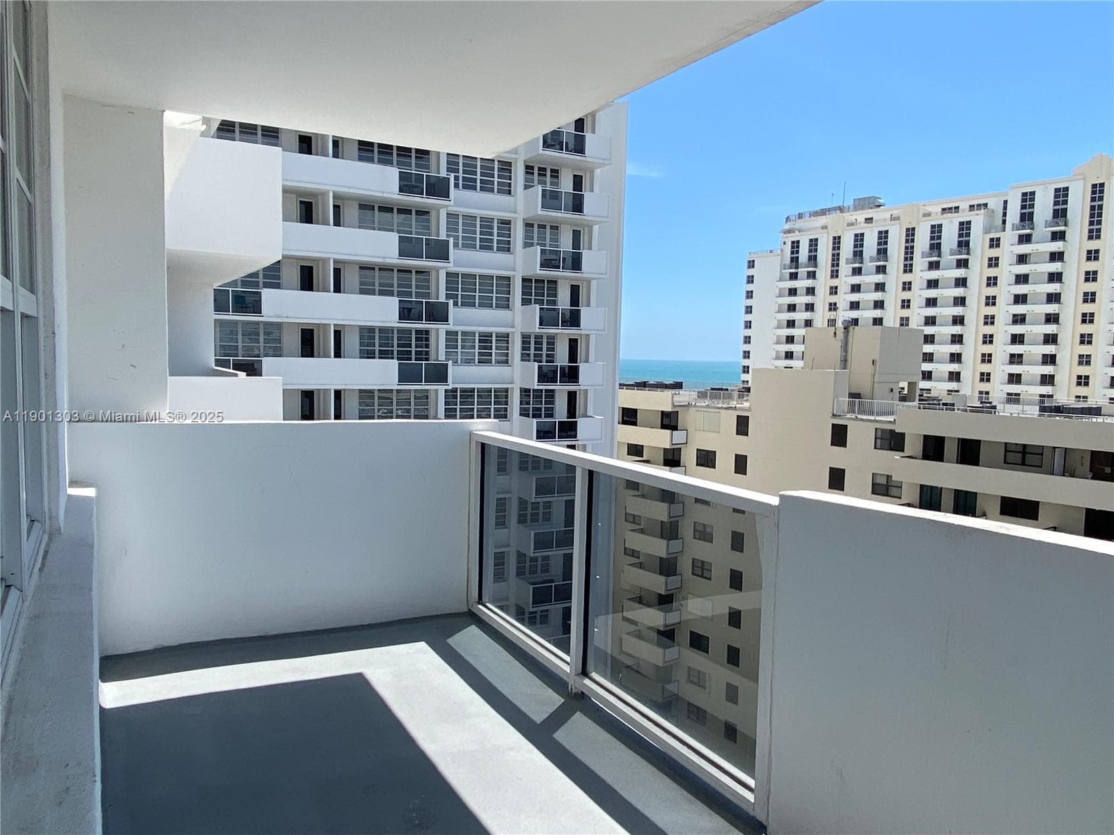 100 Lincoln Rd 1111 photo 23
