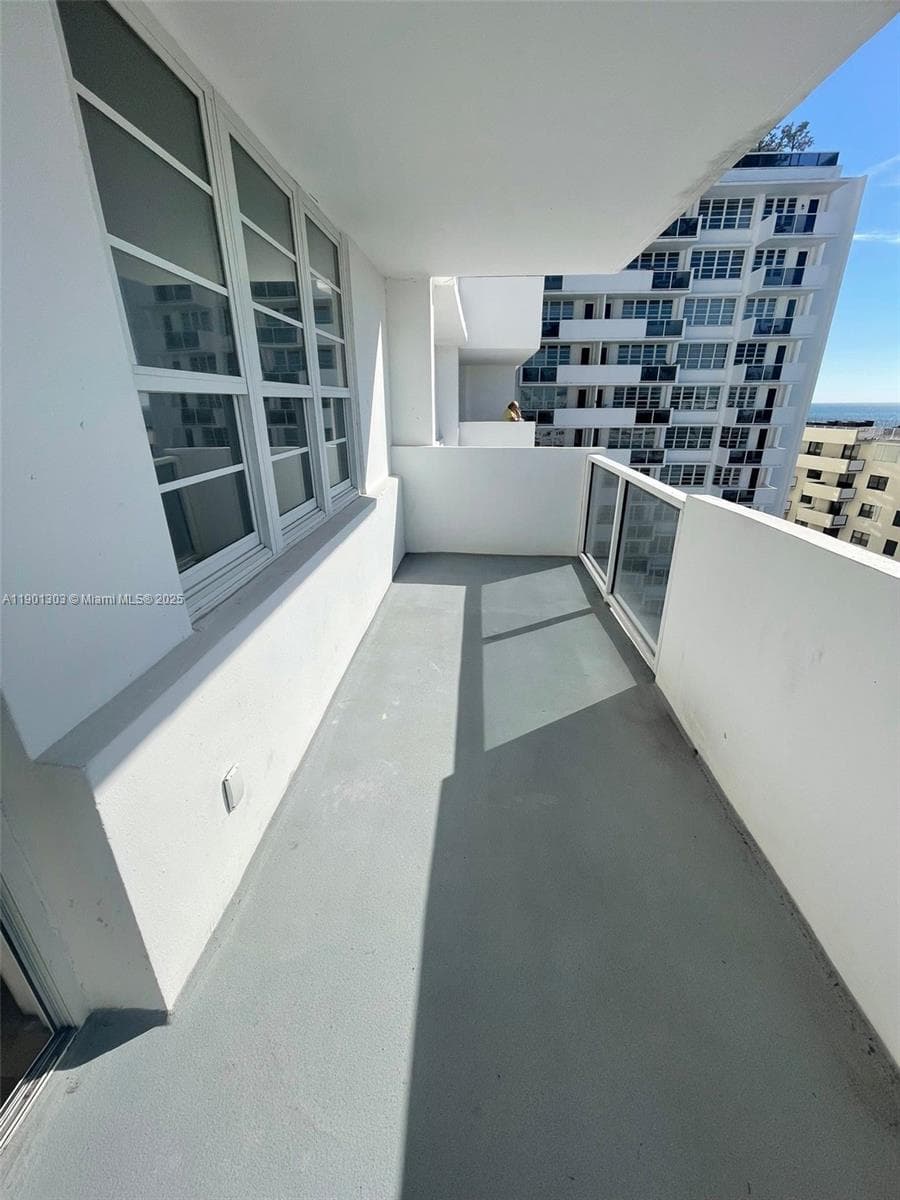 100 Lincoln Rd 1111 photo 25