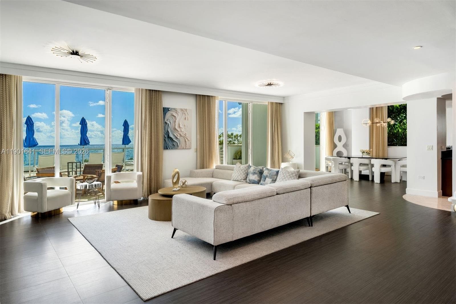 4391 Collins Ave 512 photo 1