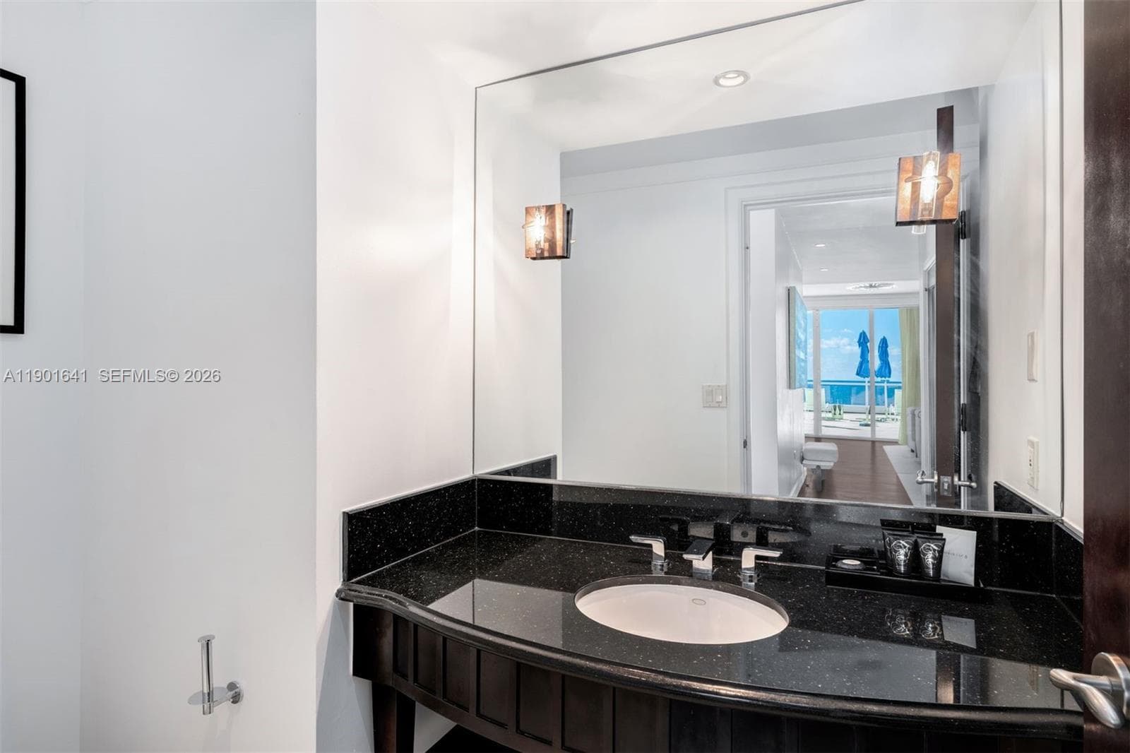 4391 Collins Ave 512 photo 10