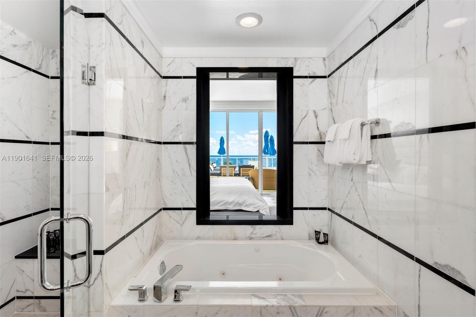 4391 Collins Ave 512 photo 14