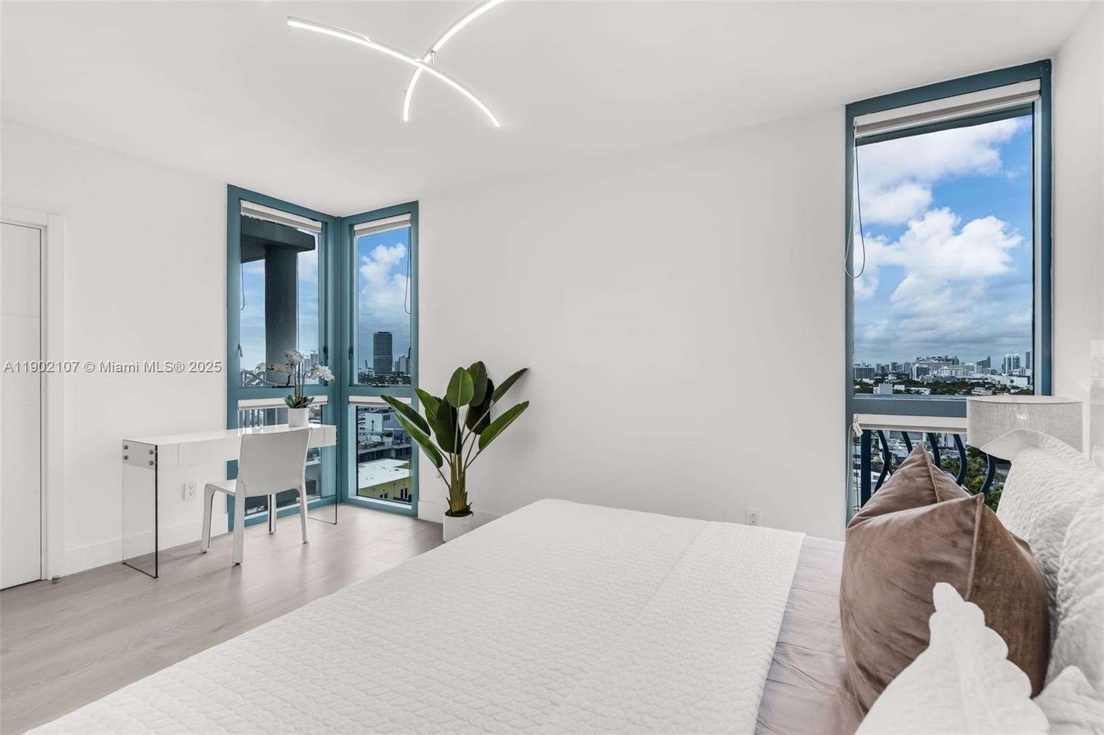 1500 Ocean Dr 1109 photo 12