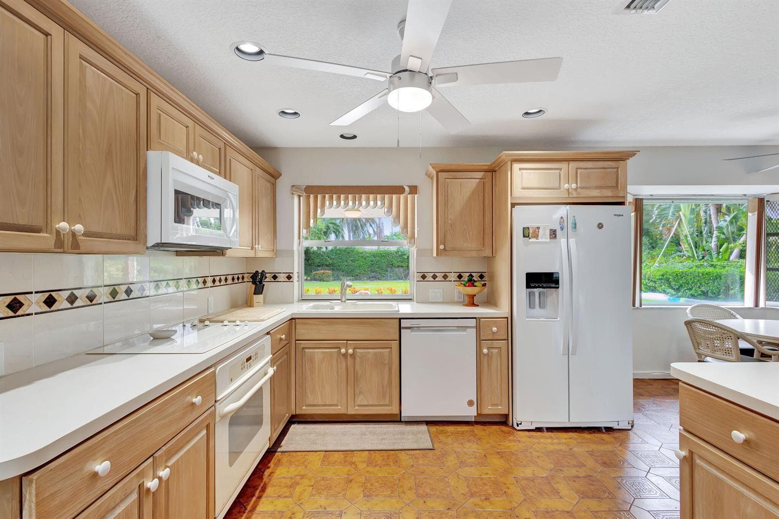 1141 Pine Point Road photo 9