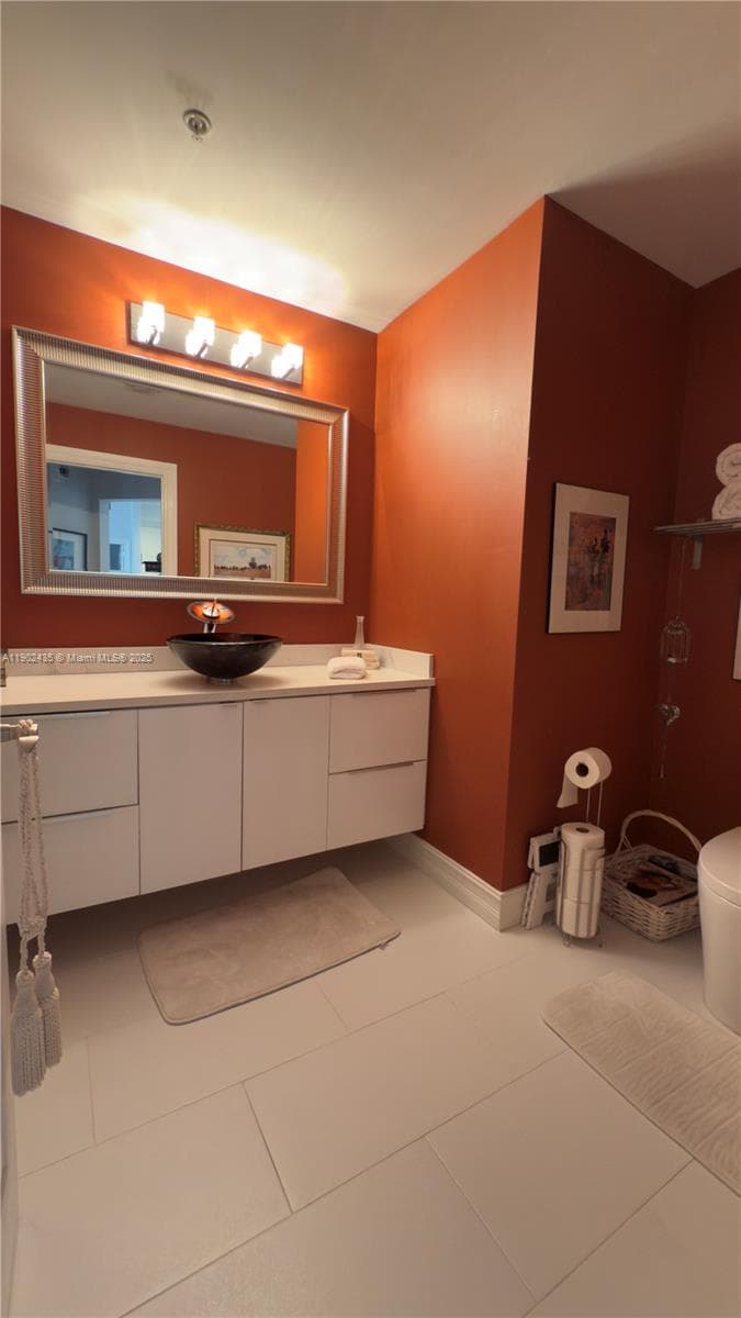 3001 NE 185th St 532 photo 9