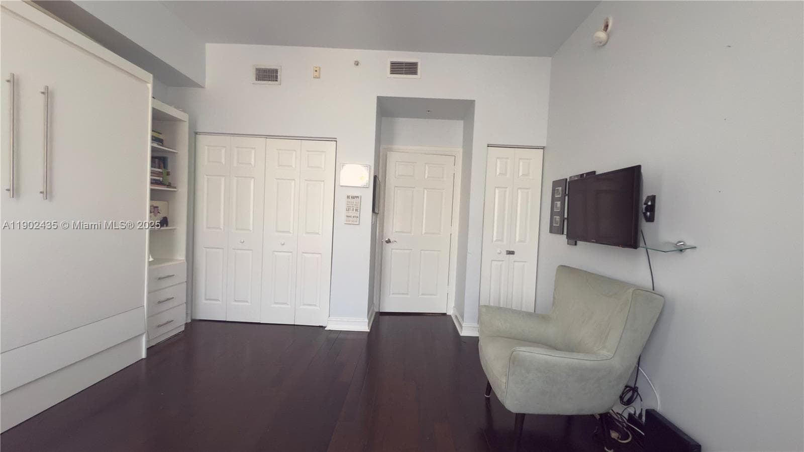 3001 NE 185th St 532 photo 11