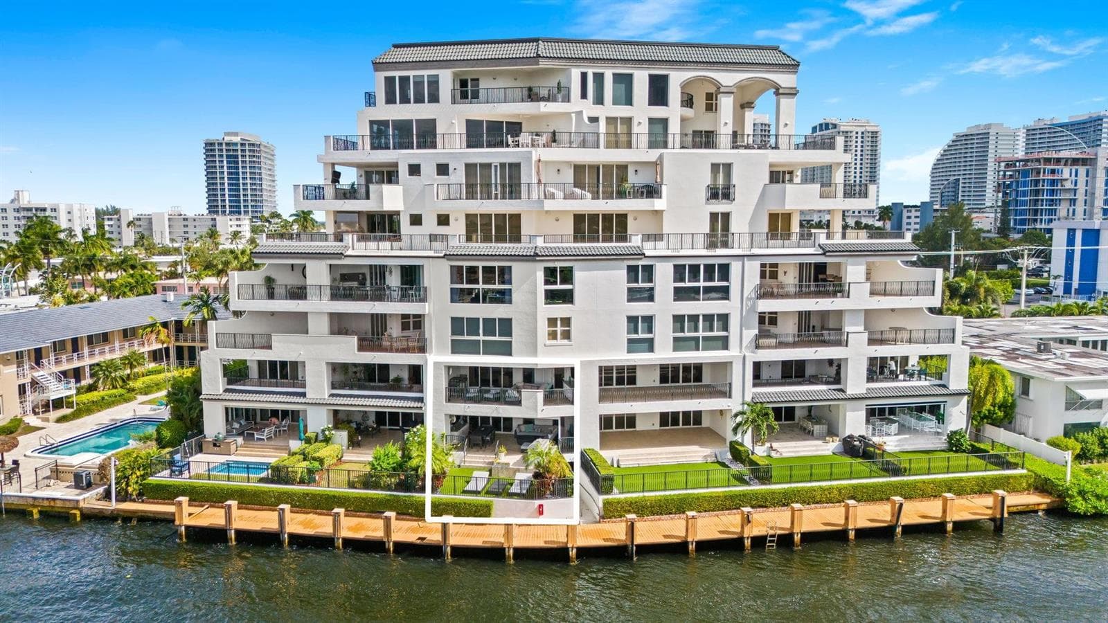 615 Bayshore Drive 103 photo 1