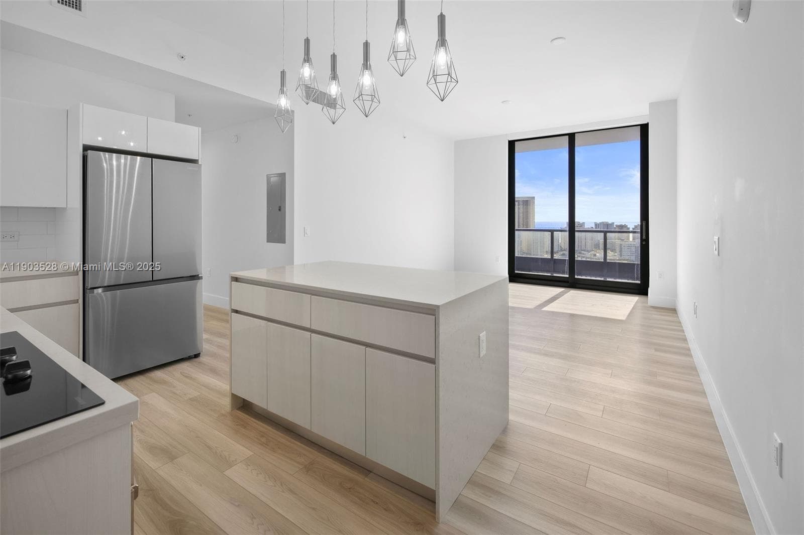 101 Diplomat Pkwy 2306 photo 2