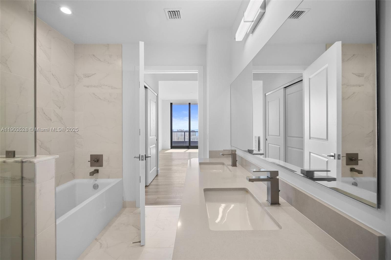 101 Diplomat Pkwy 2306 photo 22